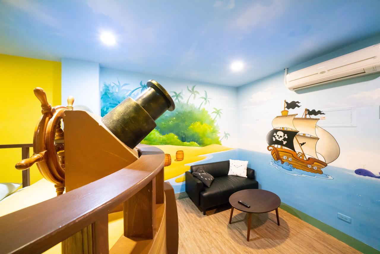 Fairytale House Bed & Breakfast Tainan Luaran gambar