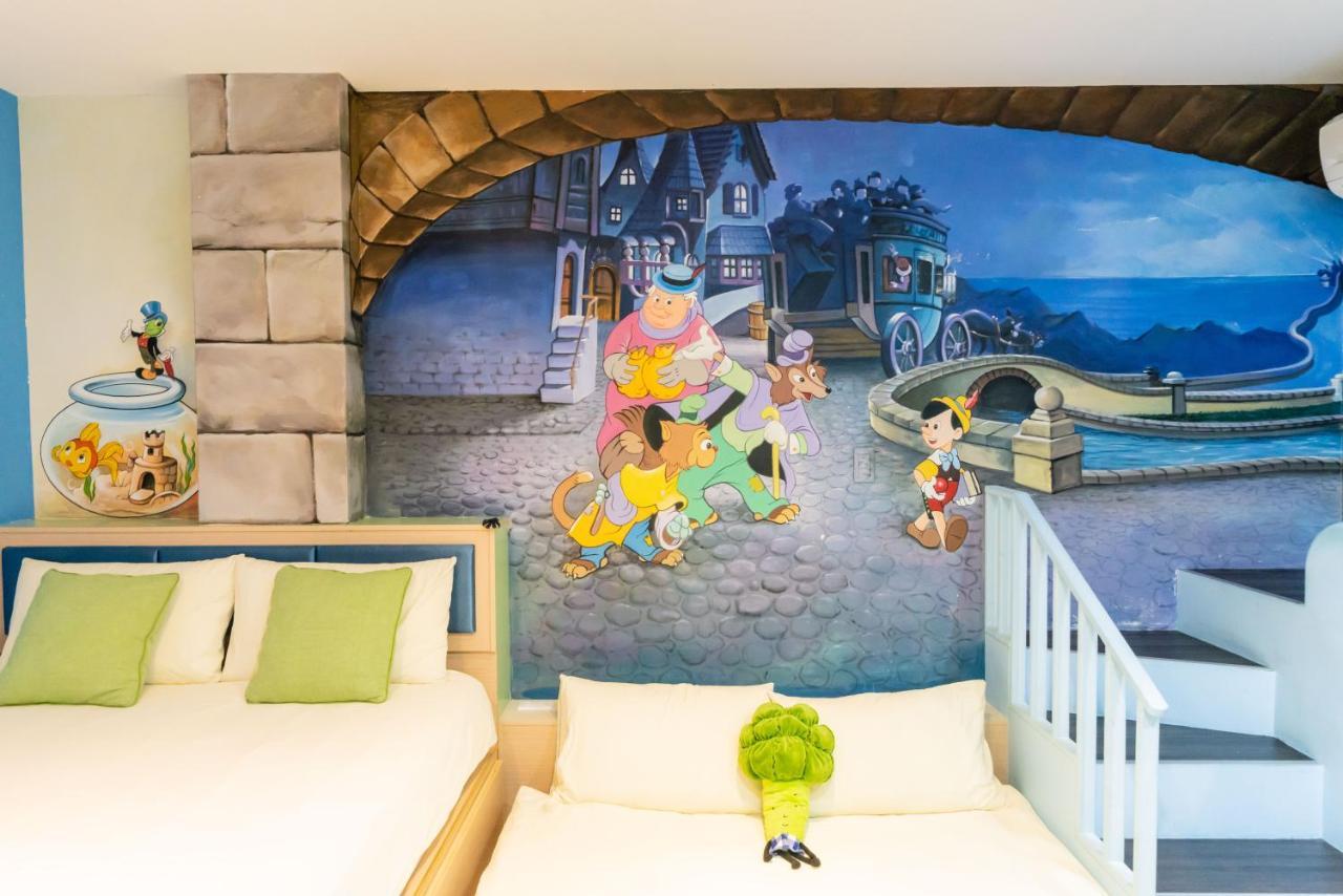 Fairytale House Bed & Breakfast Tainan Luaran gambar